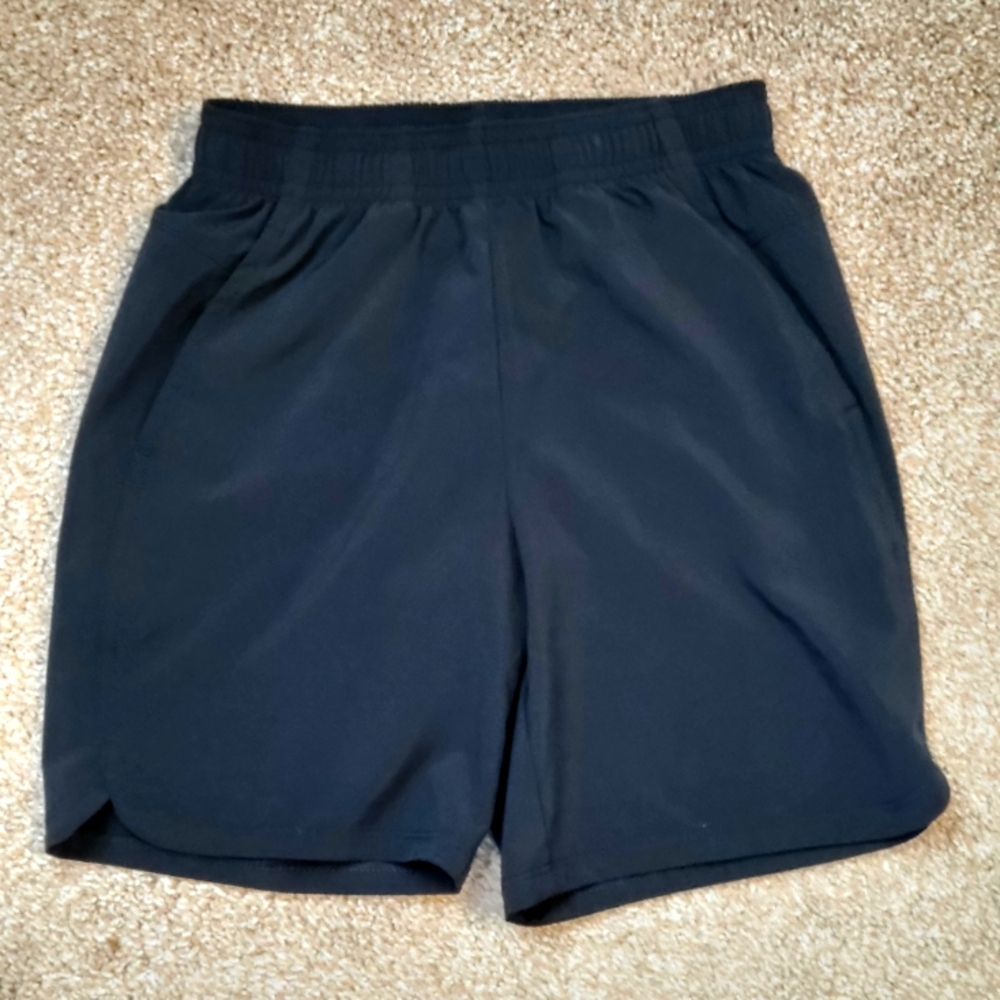 ❤️NWOT❤️ UNISEX ALL-IN-MOTION KIDS SHORTS
